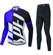 Blau (Badeanzug + klassische Shorts)